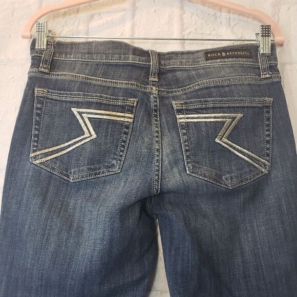 ROCK & REPUBLIC Kendall Crop Jeans - Picture 6 of 7